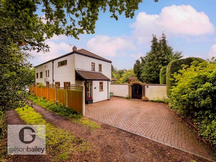 4 Bedroom Detached House For Sale In Blofield Corner Road, Blofield
