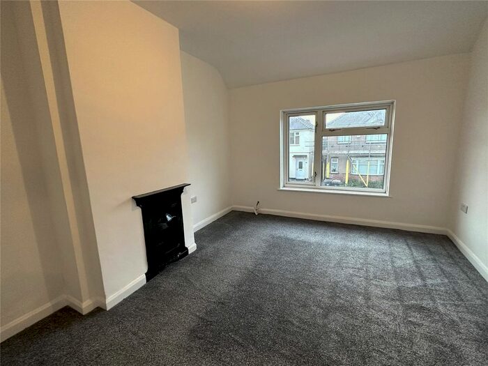 3 Bedroom Semi-Detached House To Rent In Topps Drive, Bedworth, Warwickshire, CV12