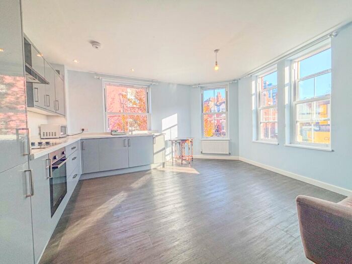 2 Bedroom Apartment To Rent In East Street, Bedminster, Bristol, Somerset, BS3