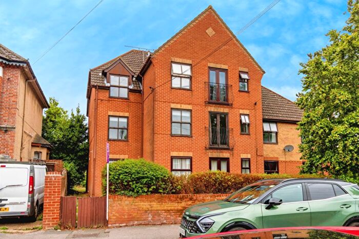 2 Bedroom Flat For Sale In Westridge Road, Southampton, SO17