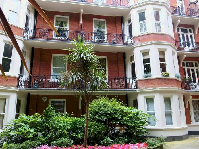 1 Bedroom Flat To Rent In Fitzgeorge Avenue, West Kensington, W14