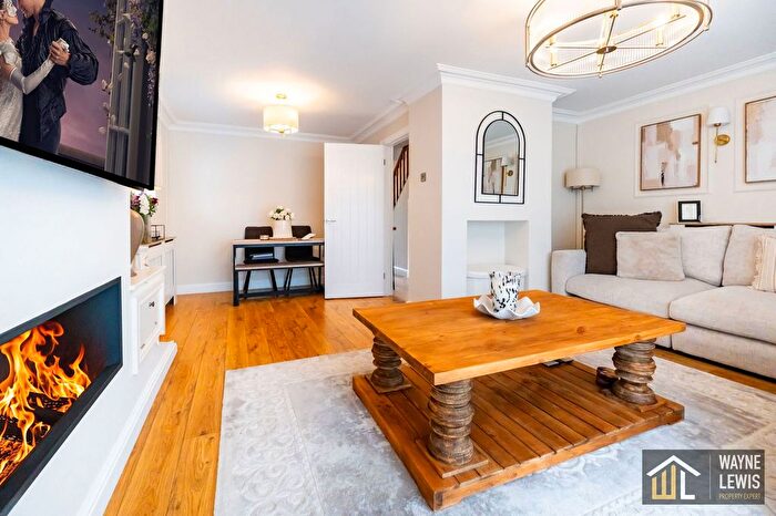 3 Bedroom Detached House For Sale In Forest Hill, Pontllanfraith, Blackwood, NP12