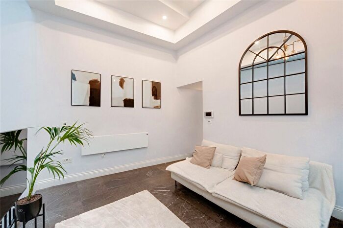 1 Bedroom Flat To Rent In Avonmore Road, London, W14