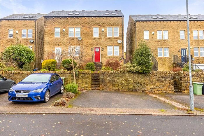 3 Bedroom Semi-Detached House For Sale In Broadfield Park, Holmbridge, Holmfirth, HD9