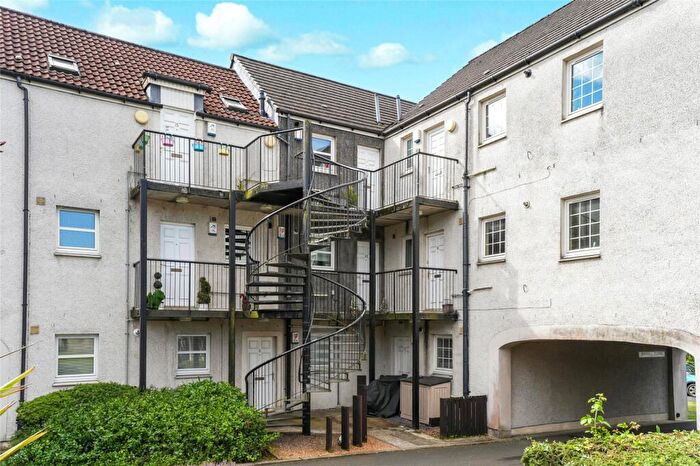 2 Bedroom Flat For Sale In Birrell Close, Kirkcaldy, Fife, KY1