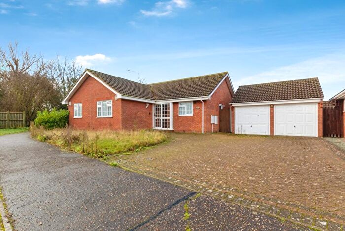 3 Bedroom Bungalow For Sale In Charnock Close, Kirby Cross, Frinton-on-Sea, Essex, CO13