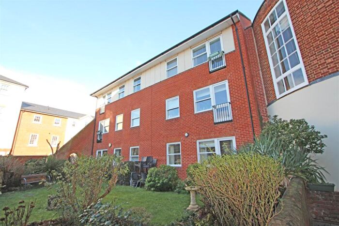 Apartment For Sale In Chauncy Court, Hertford, SG14