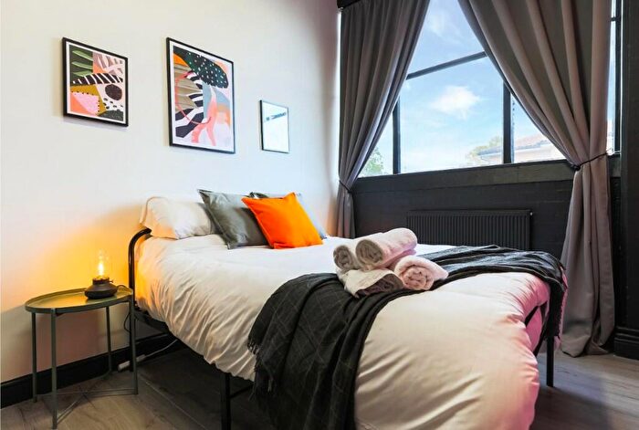 4 Bedroom Serviced Apartments To Rent In Felstead Street, London, E9