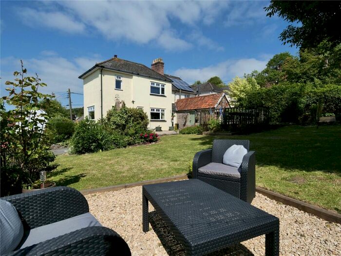 4 Bedroom Semi-Detached House For Sale In Middle Farm Cottages, West Horrington, BA5