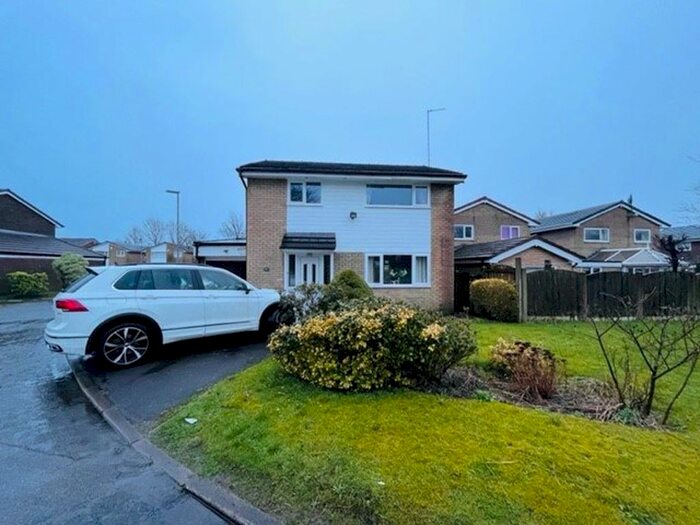 4 Bedroom Detached House To Rent In Plover Close, Bamford, OL11