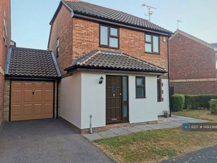 3 Bedroom Detached House To Rent In Valley Walk, Felixstowe, IP11