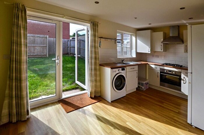 3 Bedroom Semi-Detached House For Sale In Northfield Way, Kingsthorpe, Northampton, NN2