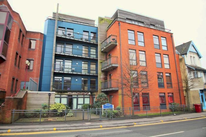 1 Bedroom Flat To Rent In Indigo Apartments, Crown Street, Reading, Berkshire, RG1