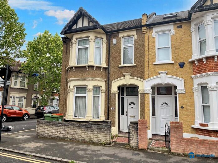 3 Bedroom Property To Rent In Crofton Road, London, E13