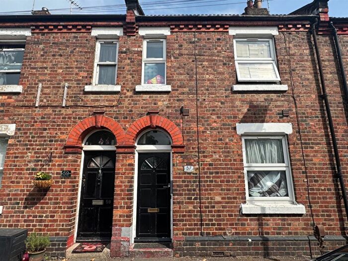 Studio To Rent In Stephenson Street, London, NW10