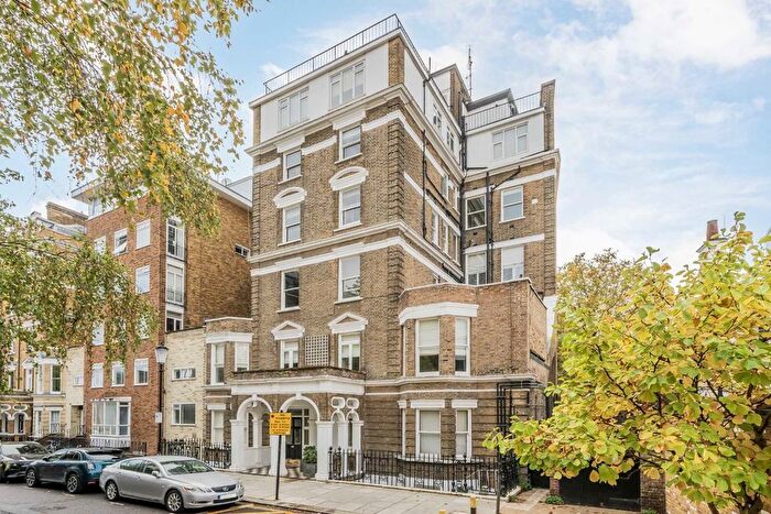 1 Bedroom Flat For Sale In Airlie Gardens, Kensington, W8