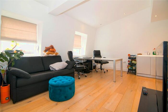 1 Bedroom Flat To Rent In Bardolph Road, Richmond, TW9