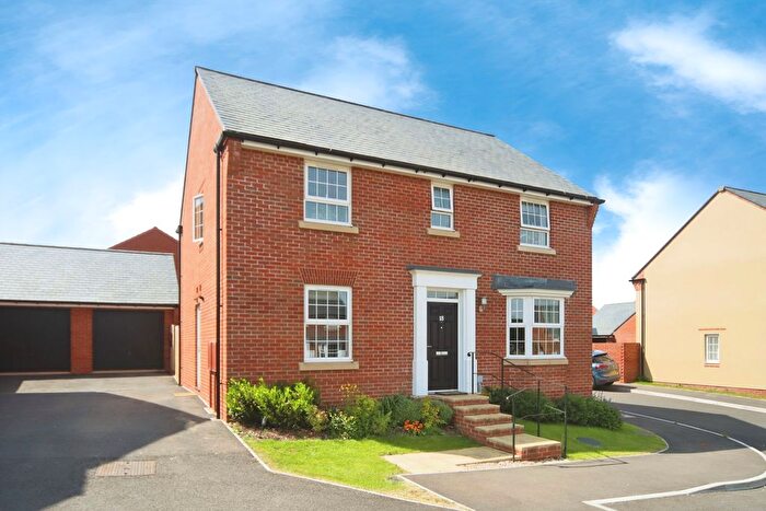 4 Bedroom Detached House For Sale In Boles Road, Taunton, TA4