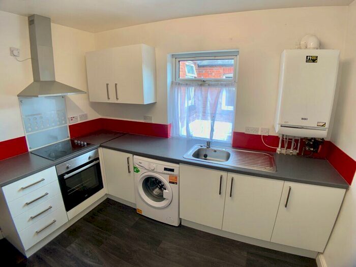 2 Bedroom Flat To Rent In Hazel Street, Leicester, LE2