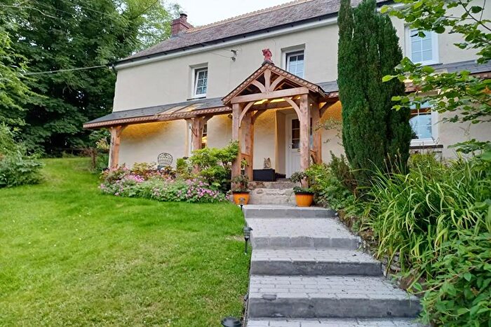 4 Bedroom Farm House For Sale In , Pensarn Farm, Cwrtnewydd, Llanybydder, Ceredigion, SA40