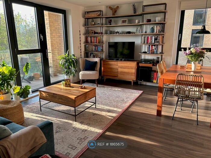 2 Bedroom Flat To Rent In Goldsmiths Row, London, E2