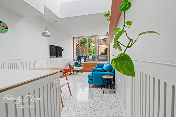 3 Bedroom Town House To Rent In Borland Road, London, SE15