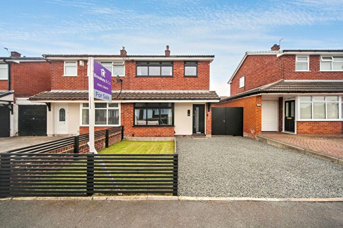 3 Bedroom Semi Detached House For Sale In Merton Road, Wigan, WN3