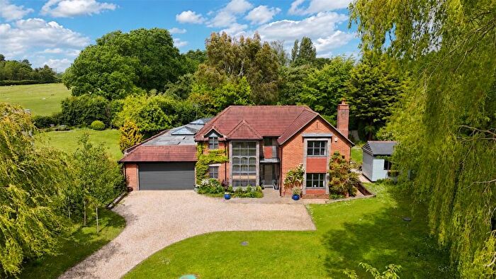 4 Bedroom Detached House For Sale In Newtown Road, Awbridge, Romsey, Hampshire, SO51