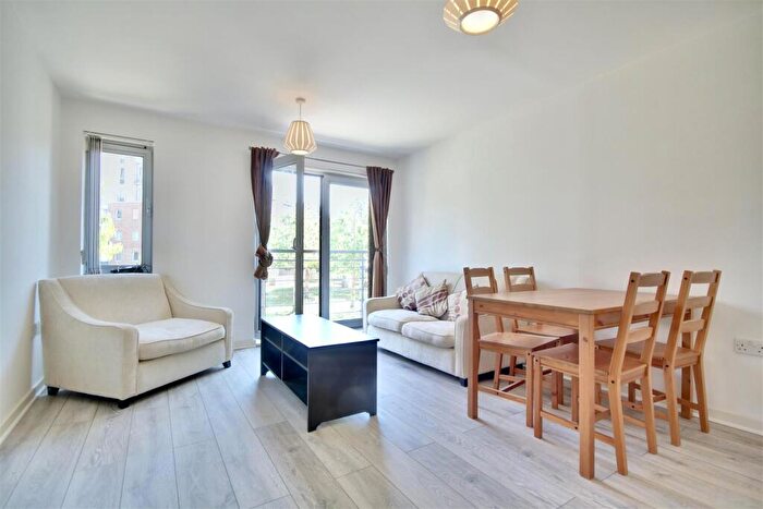 1 Bedroom Flat To Rent In Richmond House, Bonfire Corner, Portsmouth, PO1