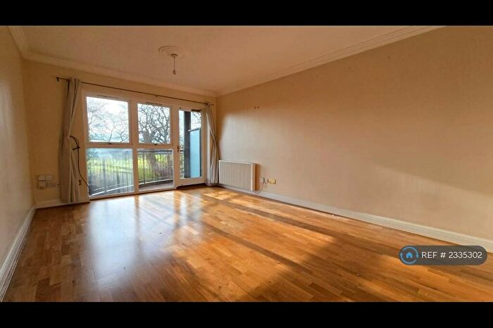 2 Bedroom Flat To Rent In Aldermans Hill, London, N13