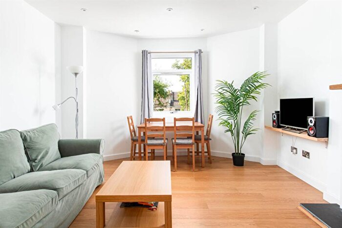 Flat To Rent In Belmont Road, St. Andrews, Bristol, BS6