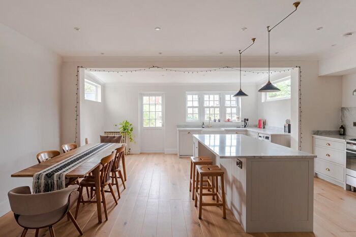 4 Bedroom Terraced House For Sale In Farrer Road, London, N8