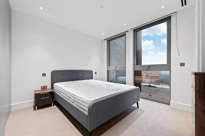 2 Bedroom Apartment For Sale In Carrara Tower, Bollinder Place, London, EC1V - Photo 6
