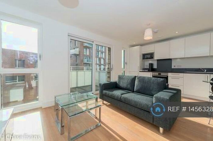 Studio To Rent In Hannaford Walk, London, E3