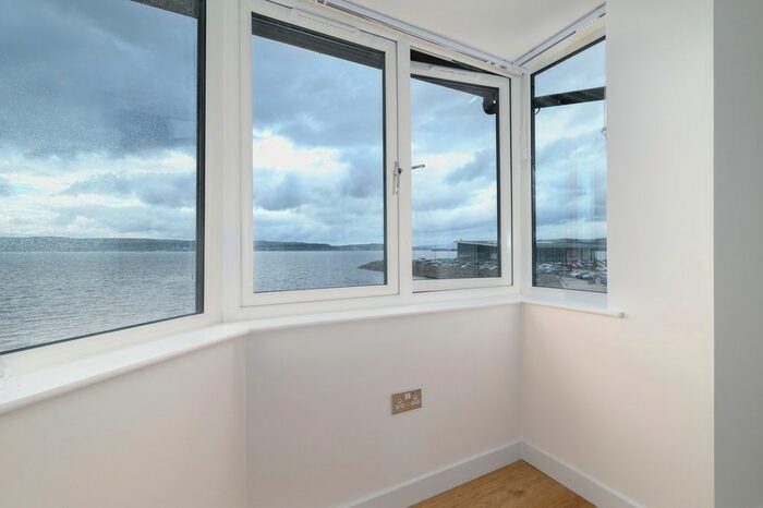 2 Bedroom Flat To Rent In East Clyde Street, Helensburgh, G84
