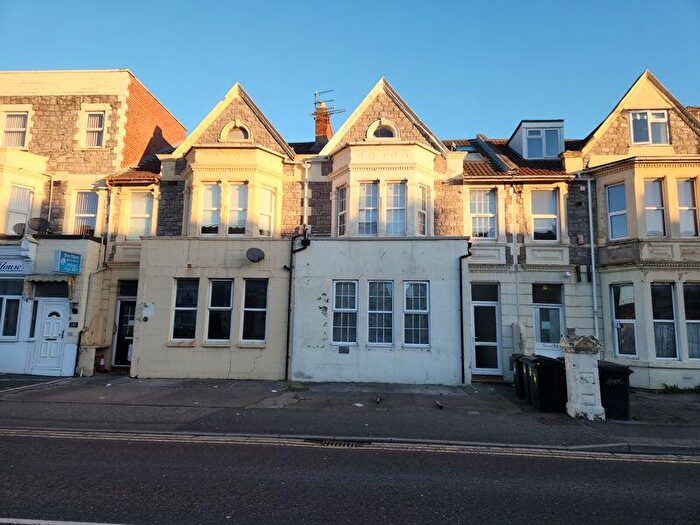 1 Bedroom Apartment For Sale In Locking Road, Weston-Super-Mare, BS23