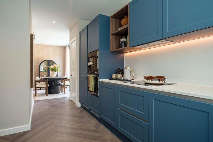 3 Bedroom House For Sale In Twyford Park, Twyford Abbey Road, London, NW10