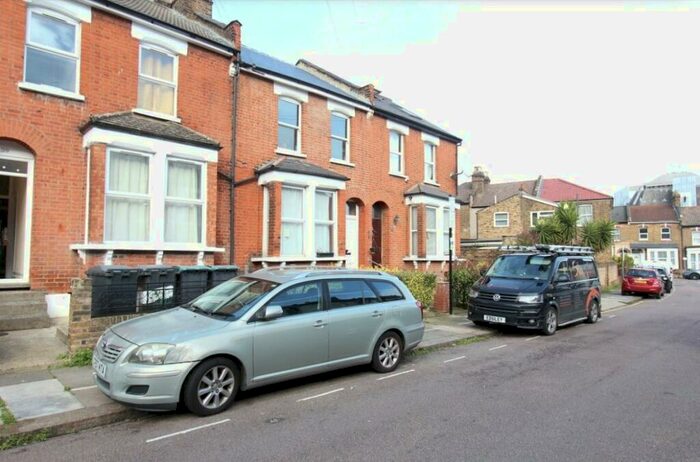 6 Bedroom Property To Rent In Gathorne Road, Wood Green, London, N22