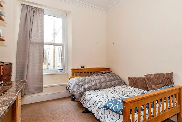 2 Bedroom Flat For Sale In Clifton Street, Plymouth, PL4