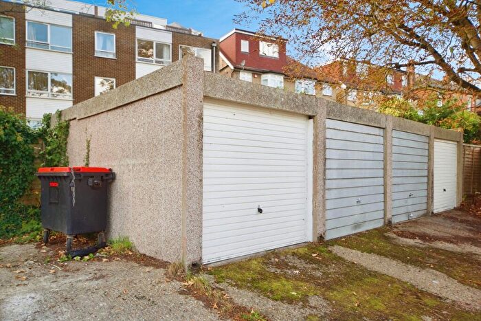 Property For Sale In Valeside Court, Warwick Road, EN5