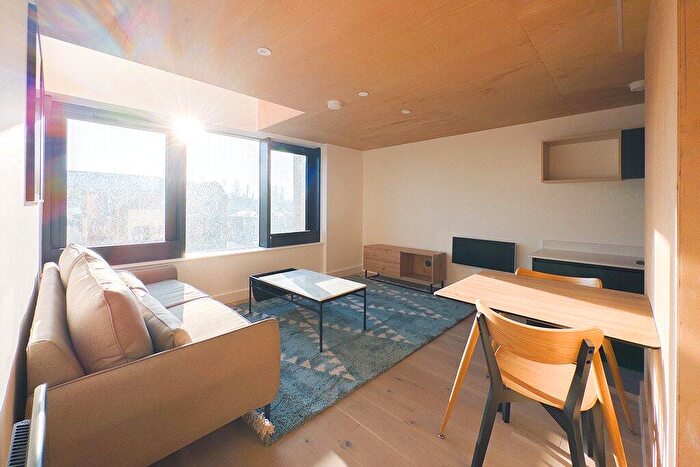 2 Bedroom Apartment To Rent In Spinners Way, Castlefield, Manchester, M15