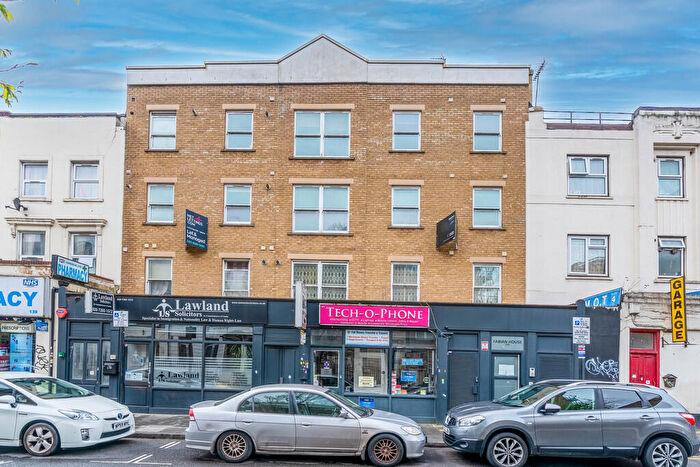 2 Bedroom Apartment To Rent In Fabian House, Cannon Street Road, Whitechapel, E1