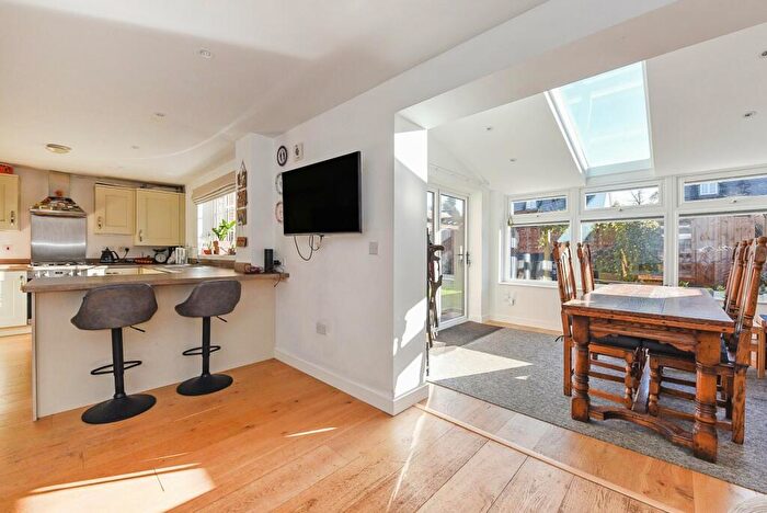 5 Bedroom Detached House For Sale In Canada Way, Liphook, Hampshire, GU30