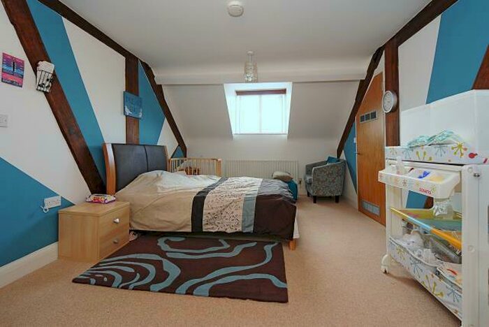 2 Bedroom Apartment To Rent In George Morland House, Abingdon, OX14