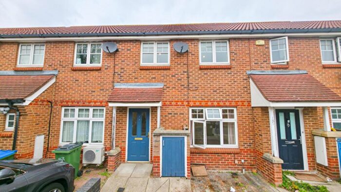 3 Bedroom Terraced House For Sale In Greenhaven Drive, Central Thamesmead, London, SE28