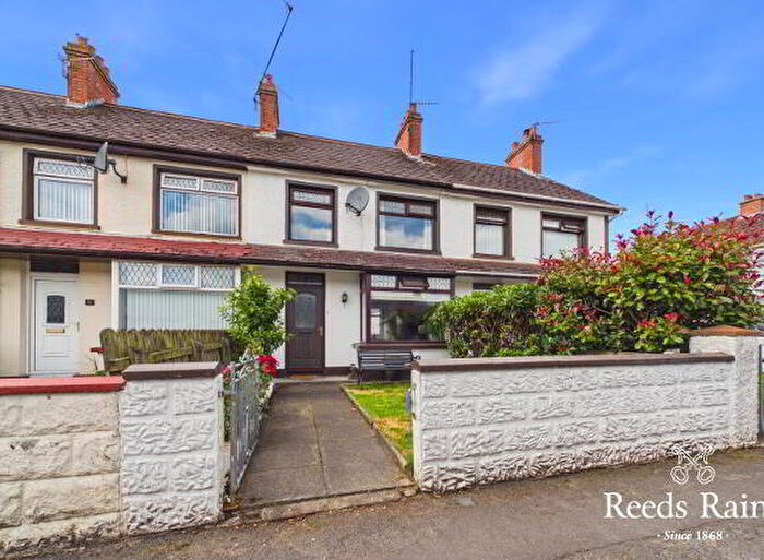 3 Bedroom Mid Terraced House For Sale In Warren Park Drive, Lisburn, BT28