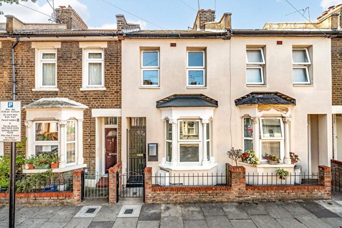 2 Bedroom Property For Sale In Holness Road, Stratford, E15