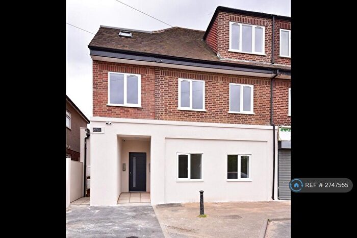 1 Bedroom Flat To Rent In Masons Parade, Goffs Oak, EN7