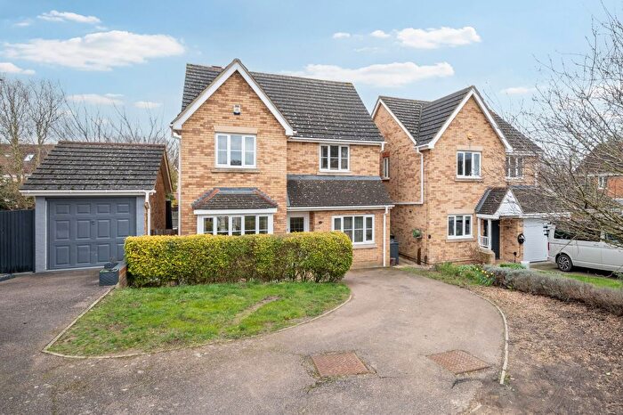 4 Bedroom Detached House For Sale In Kingfisher Road, Shefford, SG17