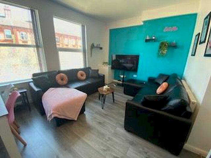 2 Bedroom Flat To Rent In Stanley Road, Bootle, L20